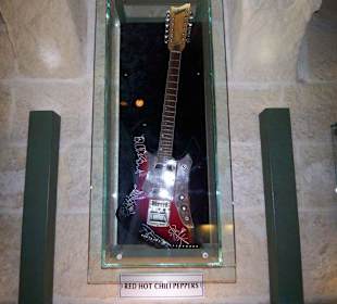 Gitarre der Red Hot Chili Peppers