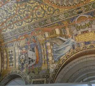 Gedächtniskirche: in der Gedenkhalle