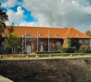 Парк Замка Ойтин. Золотая осень.