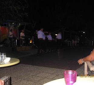 Griechische Tänze am Corissia Park