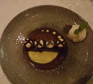 Karottenkuchen mit Sorbet...