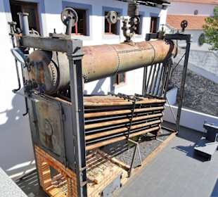 Im Außengelände der Zuckerfabrik