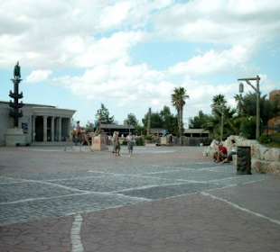 Zentraler Platz im Cathago Land