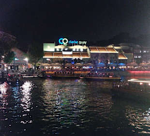 Clark Quay am Abend