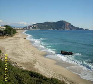 Blick auf Cleopatrastrand und Festung
