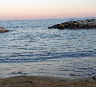 Traumhafte Buchten nur mit dem Fahrrad Fuß erreich