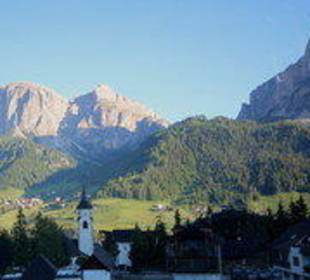 Corvara in Alta Badia, Blick nach Colfosco