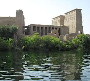 Fahrt mit dem Motorboot zum Philae Tempel