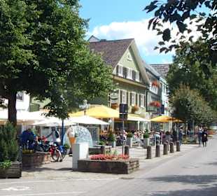 Cafes in Fußgängerbereich