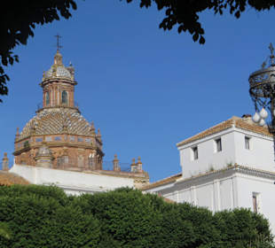 Blick von der Plaza auf die Kirche el Salvador