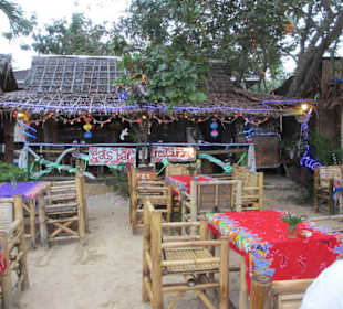 Bei Dunkelheit fällt die bunte Beleuchtung erst auf