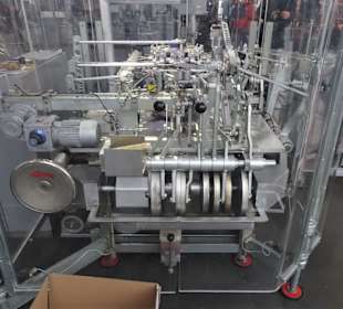 In der gläsernen Produktion des Schokoladenmuseums