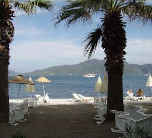 Traumhafter Blick über die Bucht auf Adaköy