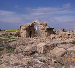 Saranda Colones mit Leuchtturm 