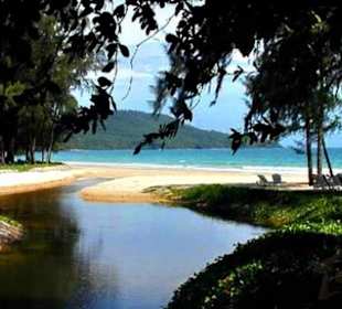 Klong Muang Strand m. Flußeinmündung
