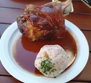 Zum Abendessen bei der Wirtschaft zum Schmied