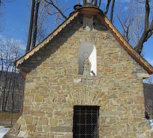 Murowana Kaplica fundacji Pawła Gąsienicy. 