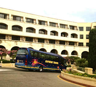 Supreme Travel Bustour