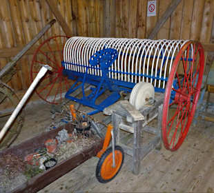 Historische Geräte im "Oberen Hof"