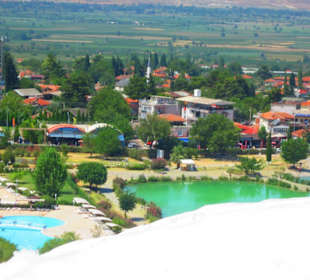 Pammukale - widok z tarasów wapiennych