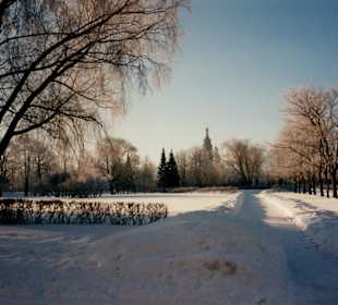 Peterhof im Winter
