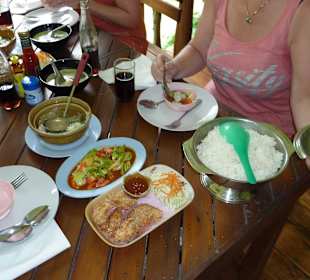 Mittagessen am Sok - Fluß