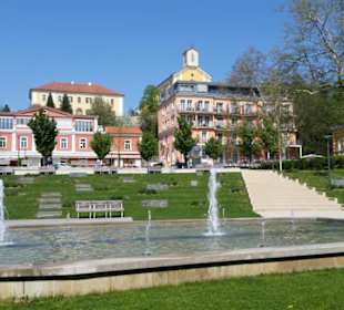 Sprinbrunnen mit Kirche