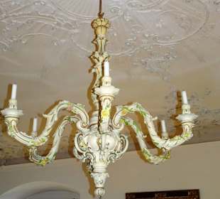 Der weiße Saal im Wasserschloss Mitzwitz