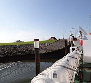 Einfahrt in die Büsumer Schleuse
