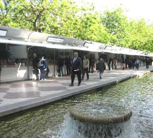 Madrid - Büchermarkt auf dem Paseo de Recoletos