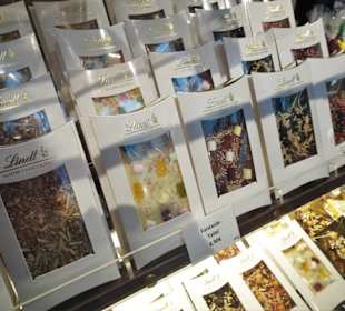 In der gläsernen Produktion des Schokoladenmuseums