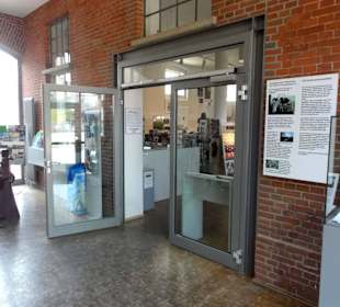 Zugang zu den Ausstellungsräumen