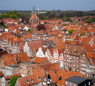 Blick über die Dächer der Altstadt von Lüneburg