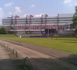 105 m lang und 105 m breit