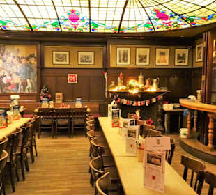 Blick in die Gasträume von Peters Brauhaus
