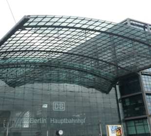 Blick zum Hauptbahnhof von Berlin