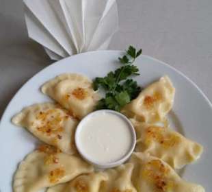 Pyszne domowe pierogi. Zapraszamy serdecznie!