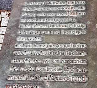 Leibniz-Denkmal