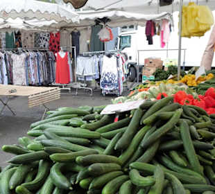 Eindrücke vom Wochenmarkt am Wilhelmsplatz
