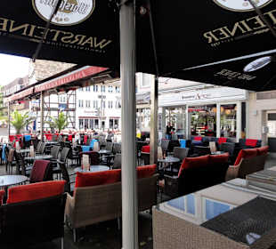 Terrassenplätze der Brasserie Aroma