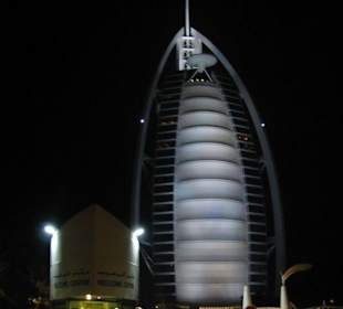 Burj al Arab bei Nacht