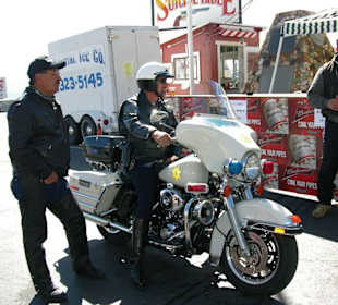 Alles friedlich - Cops ohne Arbeit