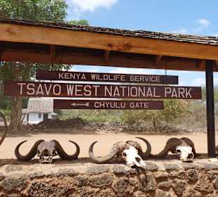 Eingang zum Tsavo West National Park