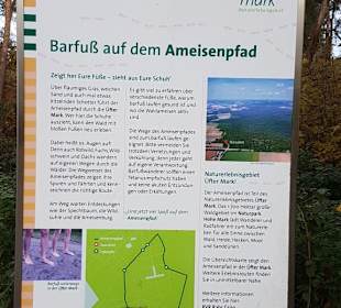 Hinweistafel Barfußlaufen am Startplatz