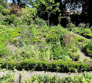 Spaziergang durch den Historischen Bauerngarten