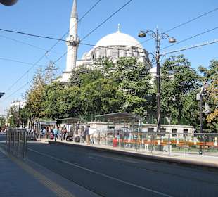 Divan Yolu Cd. -Hauptstraße in der Altstadt