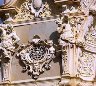 Die Kurresidenz linker Flügel