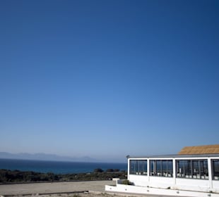 Seitensicht mit Bar und Bucht