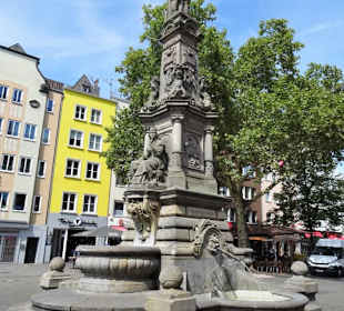 Ansichten des Jan-von-Werth-Brunnens