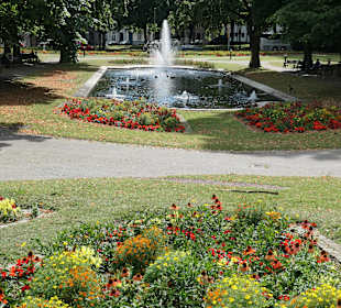 Brunnen vor dem Neuen Kurhaus von Aachen
